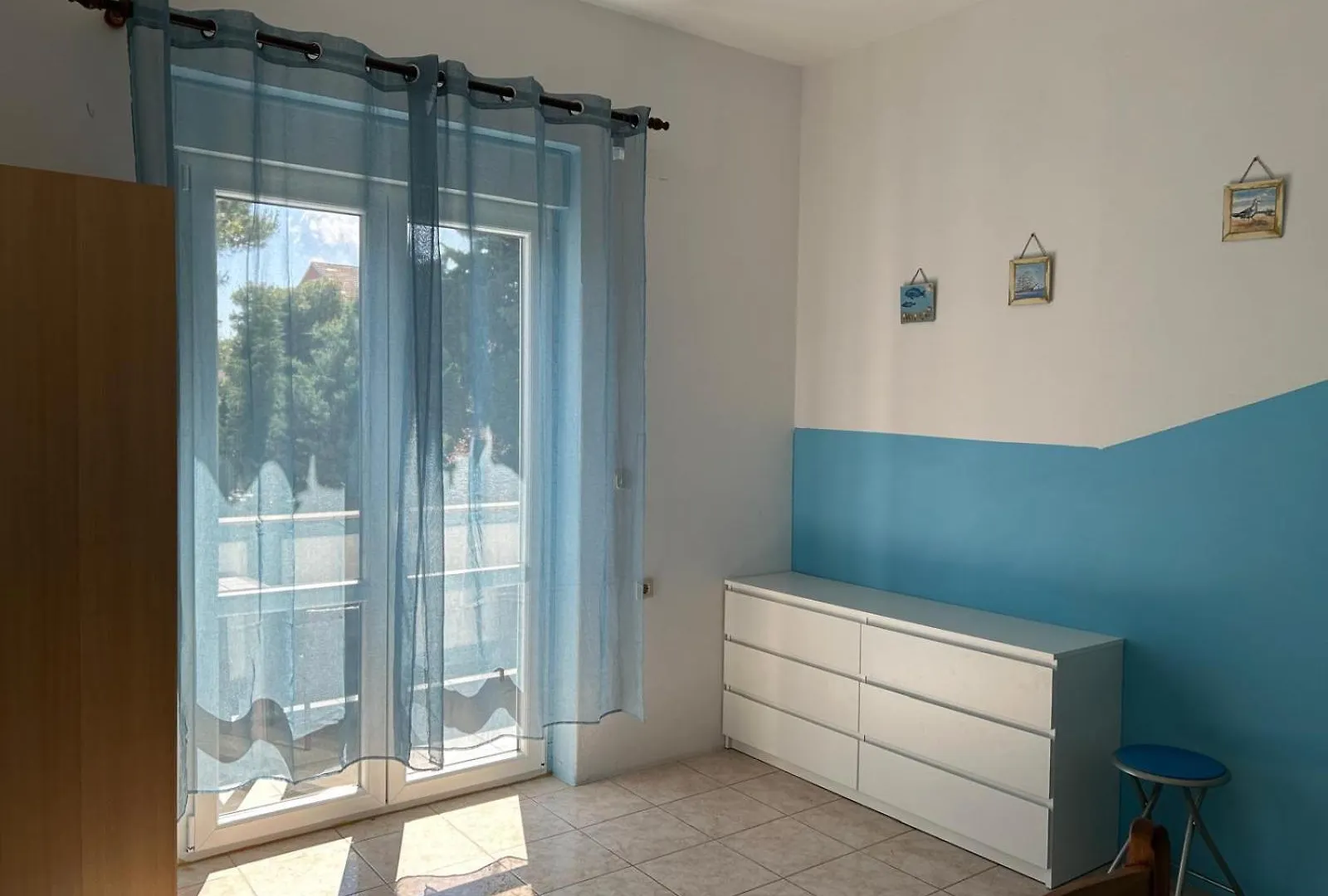 Apartments Lilly Weiss Banjol 0*,  Croatia